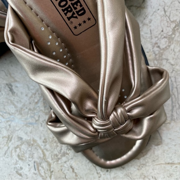 Faded Glory Comfort First Metallic Slip On Open Toe Low Heel Size 7 W - Picture 6 of 11